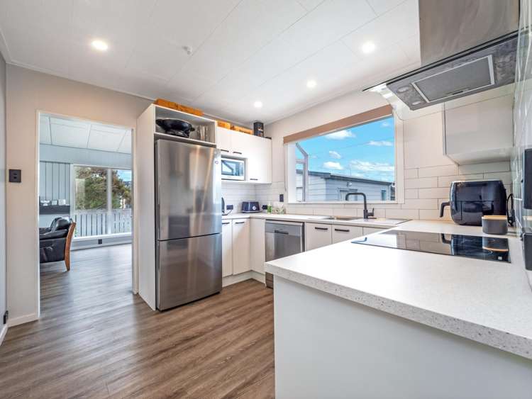 16 Linklater Avenue Foxton Beach_10
