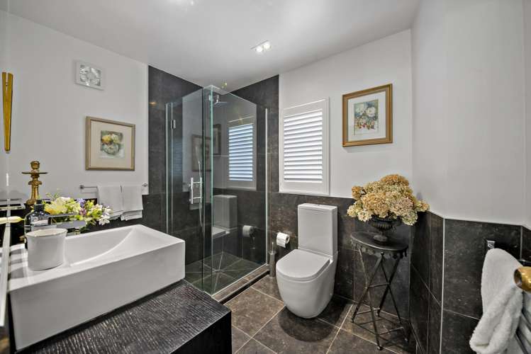 2/2 Kenny Road Remuera_11