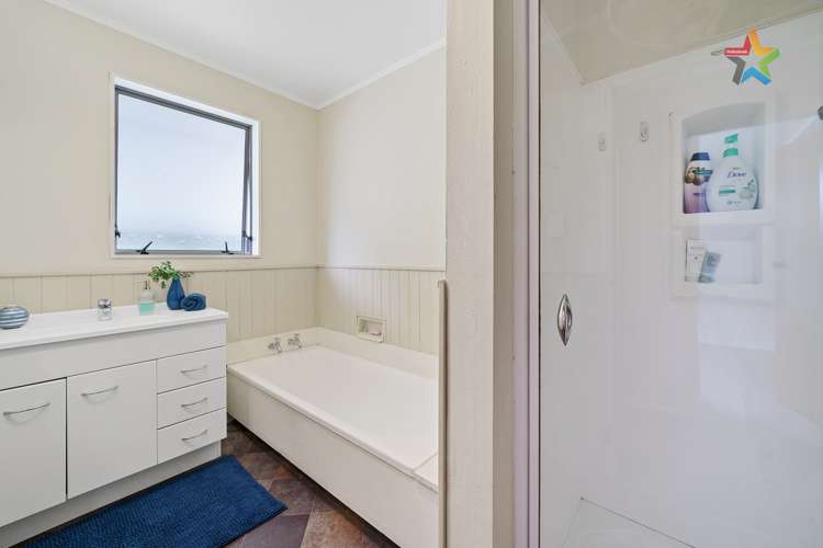 25 Larchmont Grove Totara Park_11