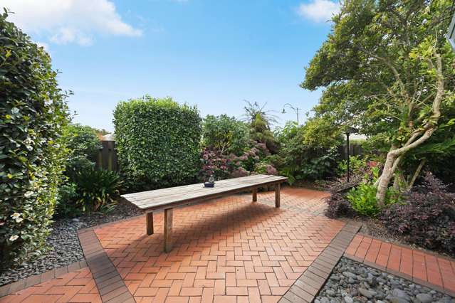 54 Ellerslie Avenue Chedworth_2