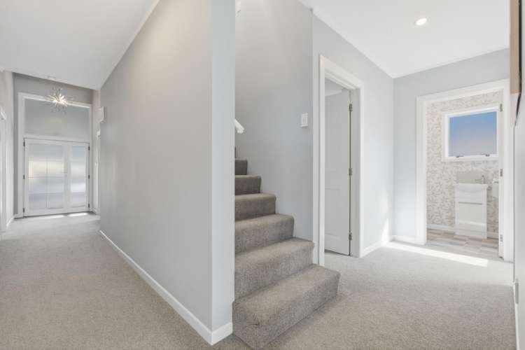 60 Tukapa Street Westown_11