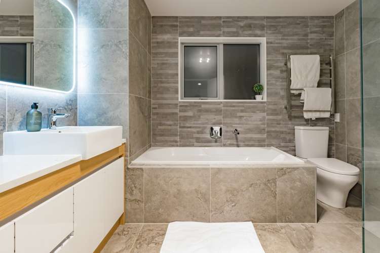 299 Flat Bush School Road Flat Bush_15