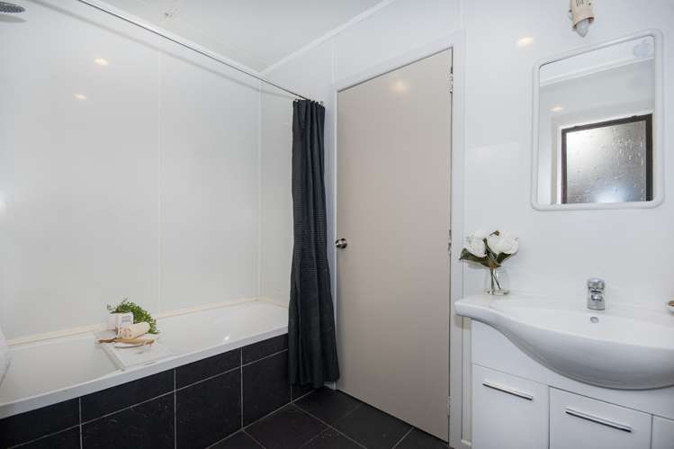 8 Panorama Drive Parahaki_7