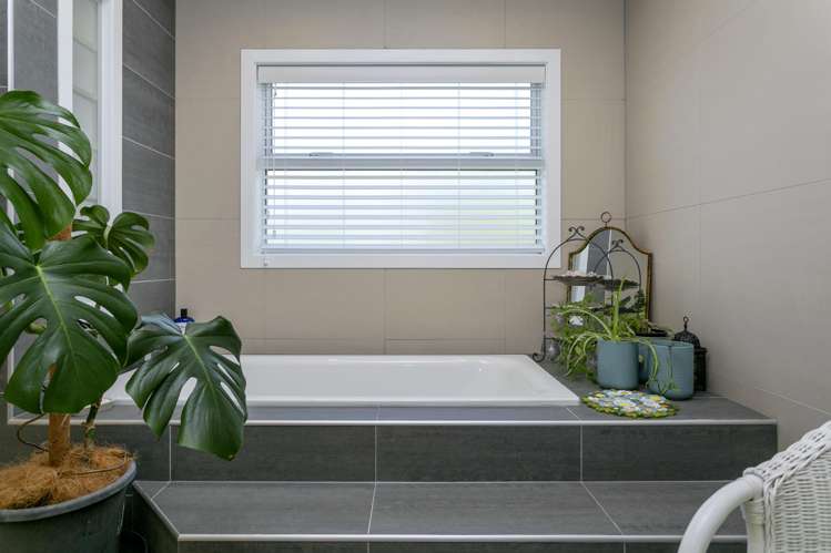 11 Pukeko Way Kinloch_22