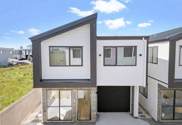 4 Bedrooms Plus Study -Best Location in Papatoetoe