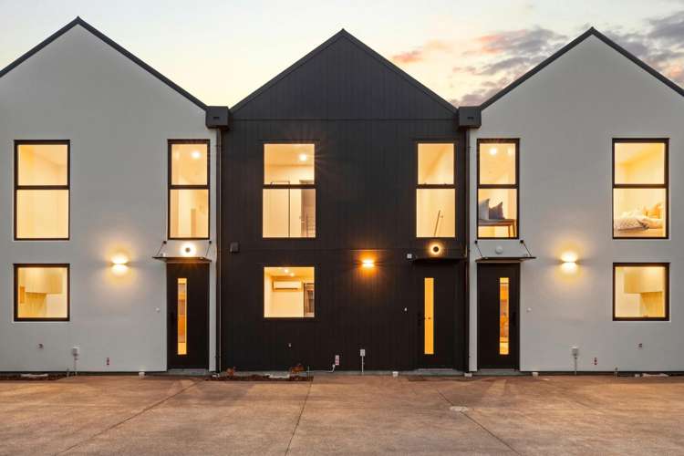 2, 3 & 4/41 Saxon Street_0