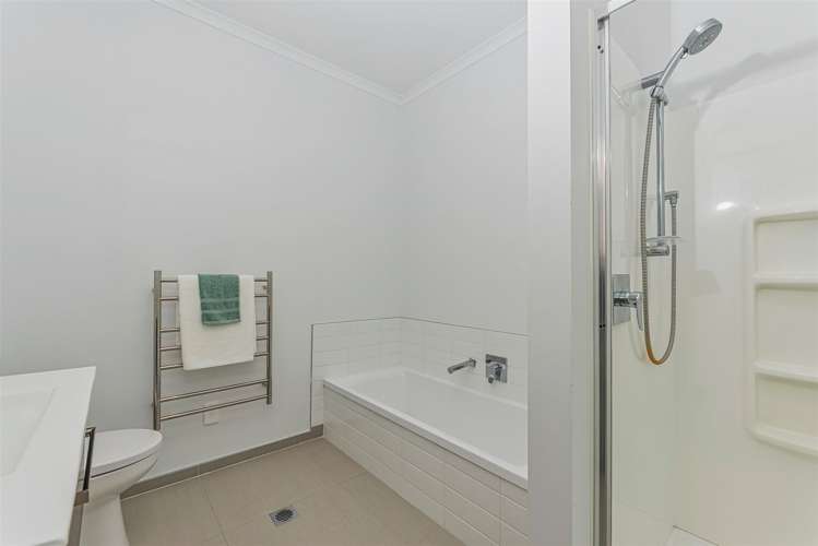 14 Alexander Willis Crescent Hobsonville_18