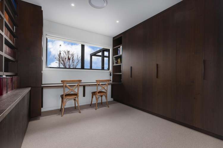 24 Phoenix Palms Grove Levin_21