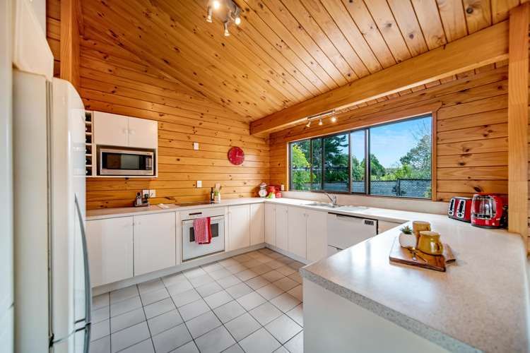 2/47 Headcorn Place Botany Downs_6