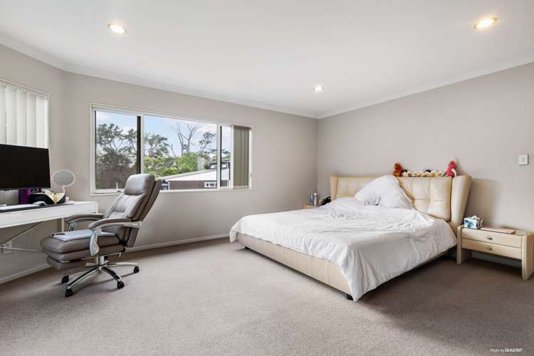 684 Beach Road Browns Bay_11