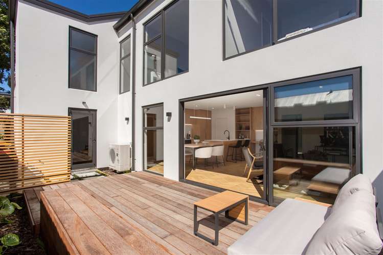 2/6 Naseby Street Merivale_9