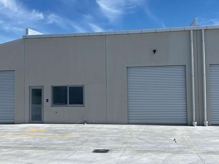 2/6 Lake Bryndwr Lane_0