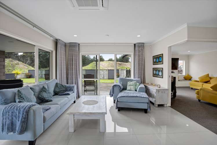 79 Links Drive Waiwhakaiho_11