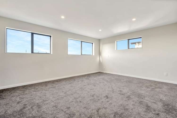 10 Korowhiti Road Clarks Beach_12