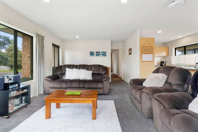 11 Carnoustie Drive Wattle Downs_7