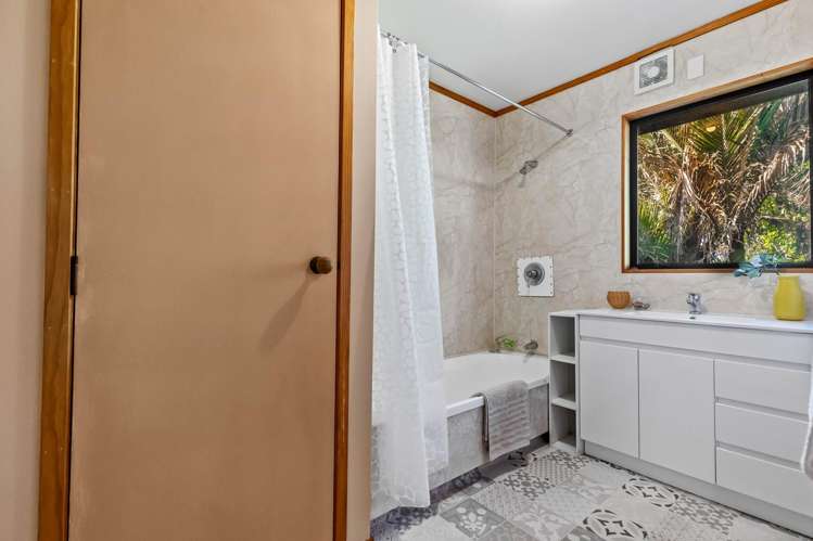 21a Western Road Laingholm_11