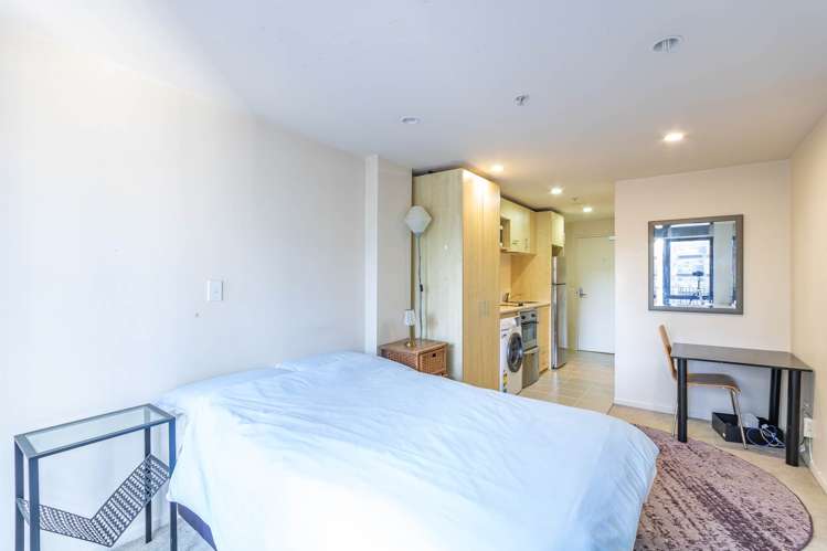 10J/23 Emily Place City Centre_8
