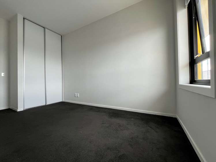 710/20 Mccrae Way New Lynn_3
