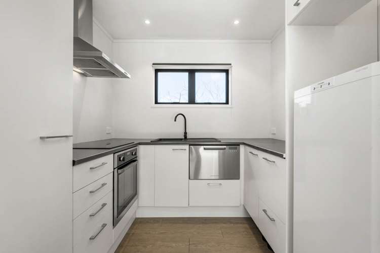 11 Saint Catherine Crescent West Harbour_24