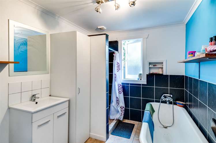 703 Grays Road Mahora_13