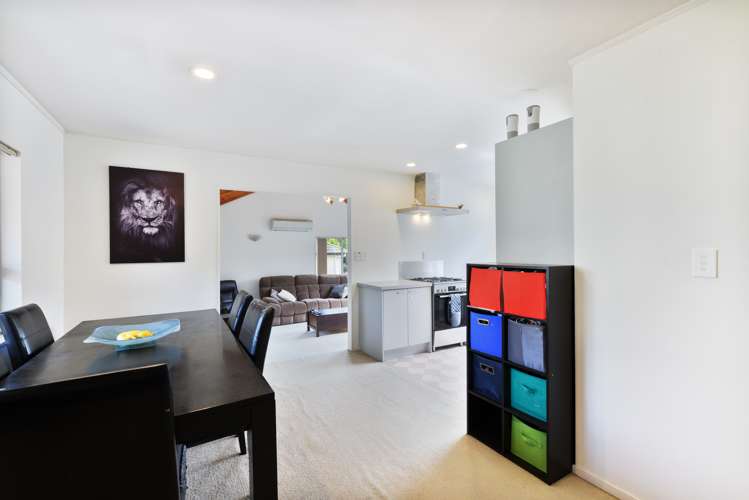 2/23 Duncan Avenue Te Atatu South_15