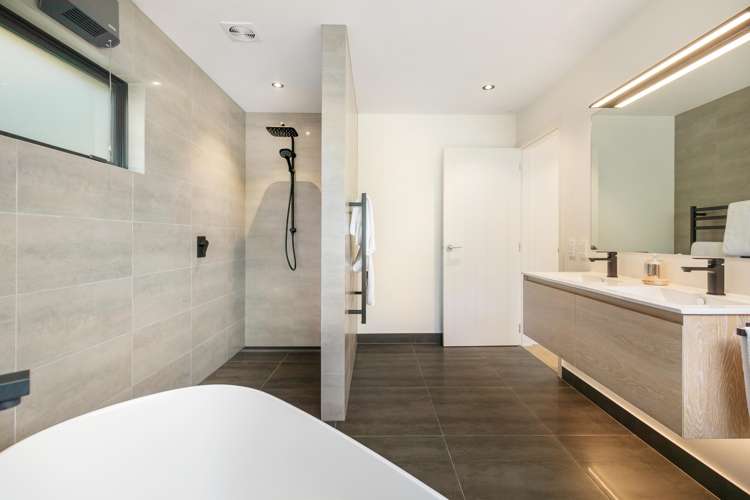 31 Dart Place Fernhill/Sunshine Bay_30