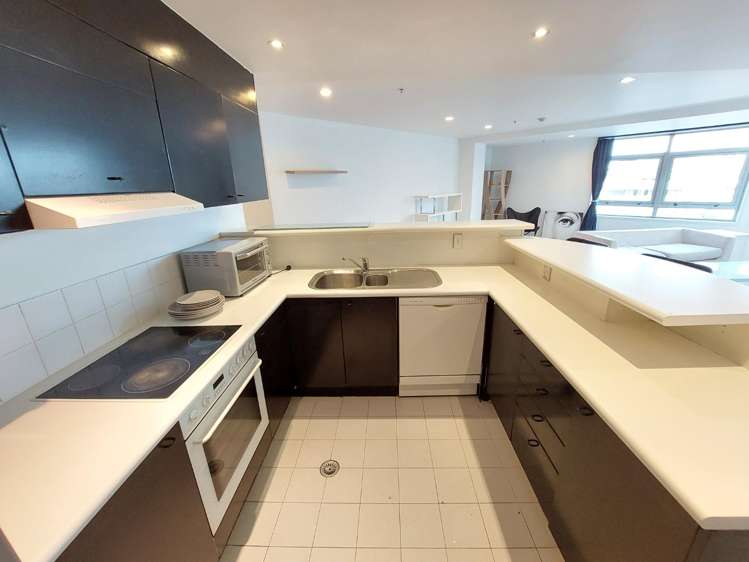 6J/205 Hobson Street 10015_5