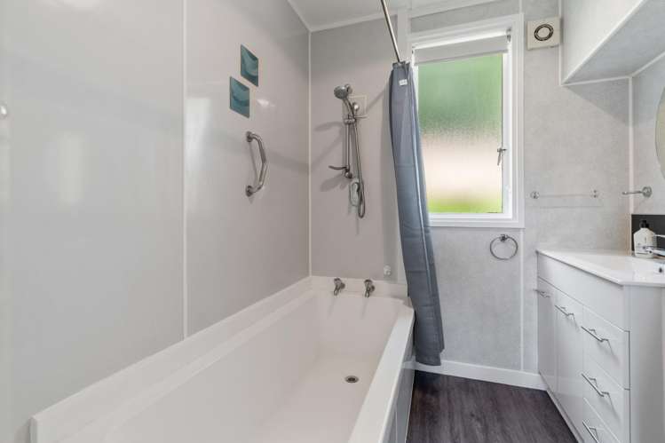 96 Main South Road Green Island_12