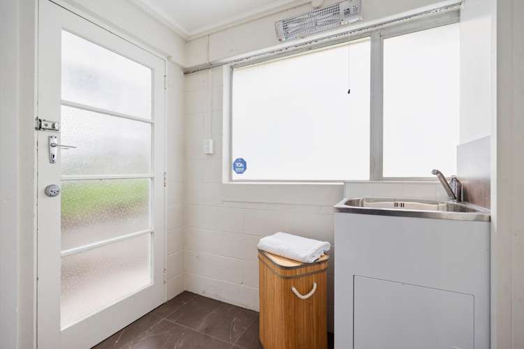 2A Douglas Avenue Mount Albert_17