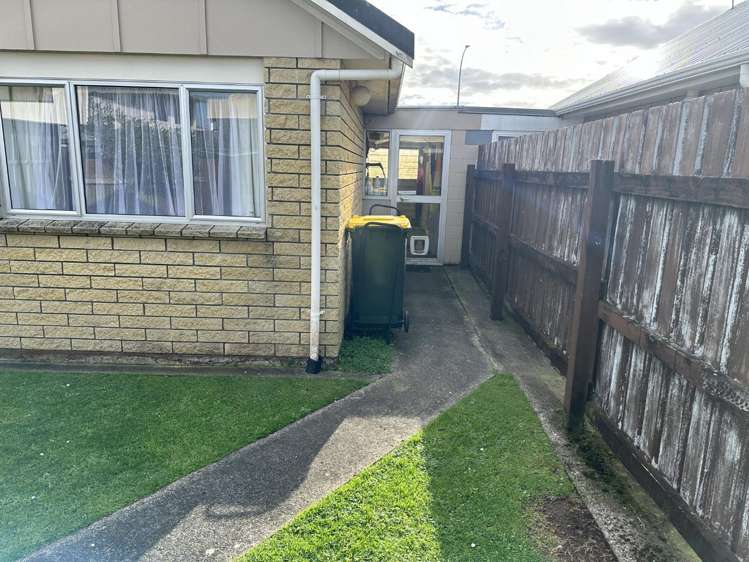 2/95 McLean Street Waitara_7