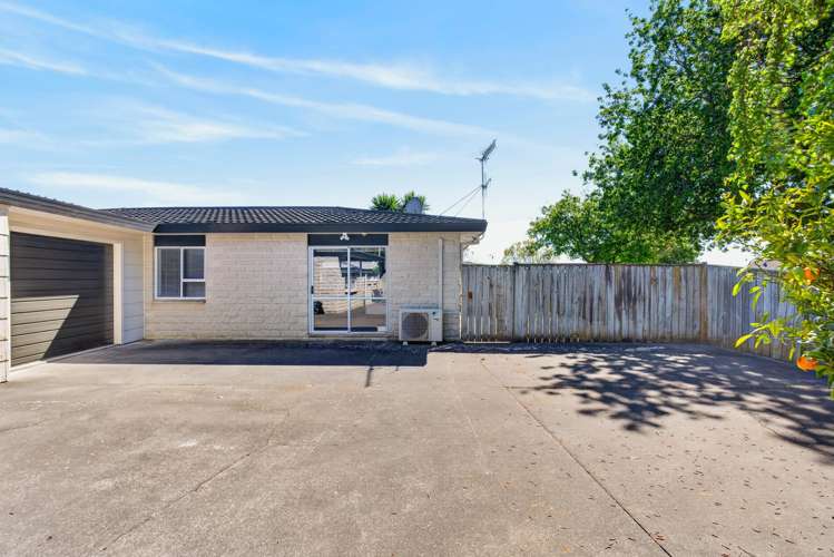 58B Whiting Crescent Greenmeadows_0