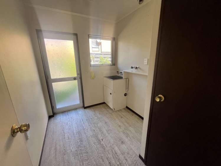 8 McInnes Place 10469_17