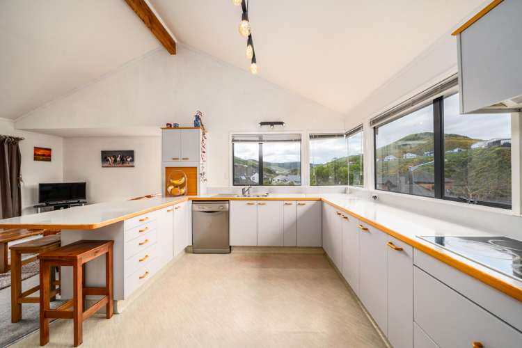 5 Longmont Terrace Churton Park_4