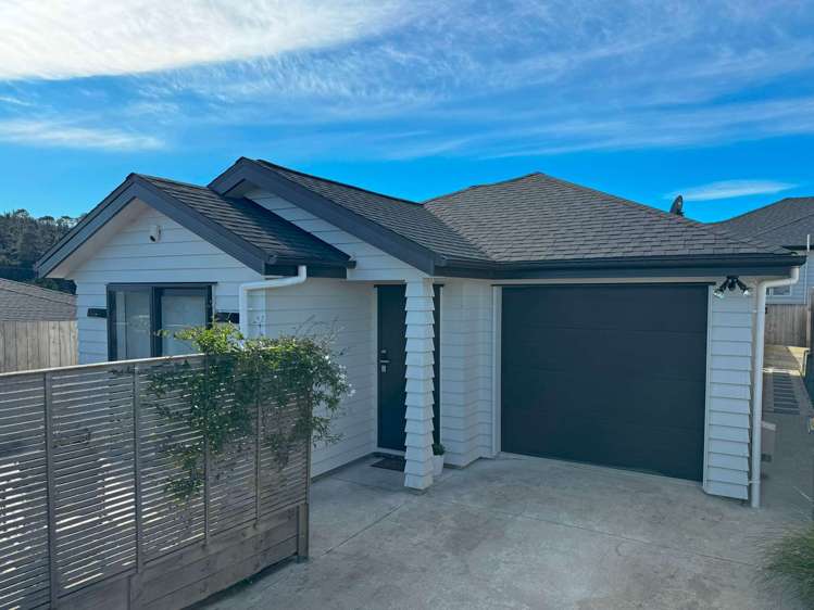 76 Accolage Boulevard_1