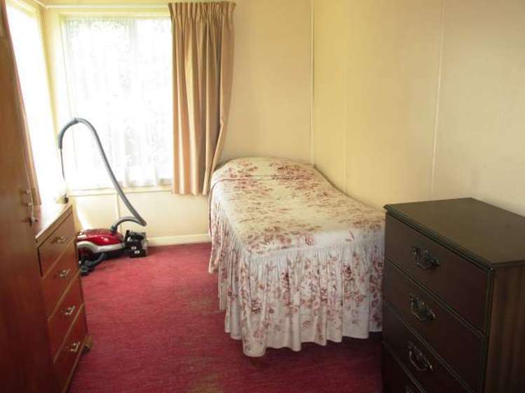 1 Ross Street Reefton_10