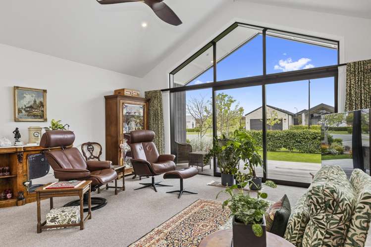 12 Sorrento Drive Rangatira Park_1