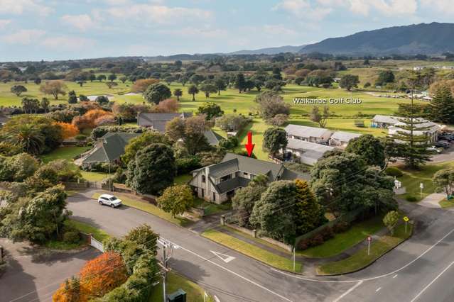 Spacious Family Home Near Waikanae Beach