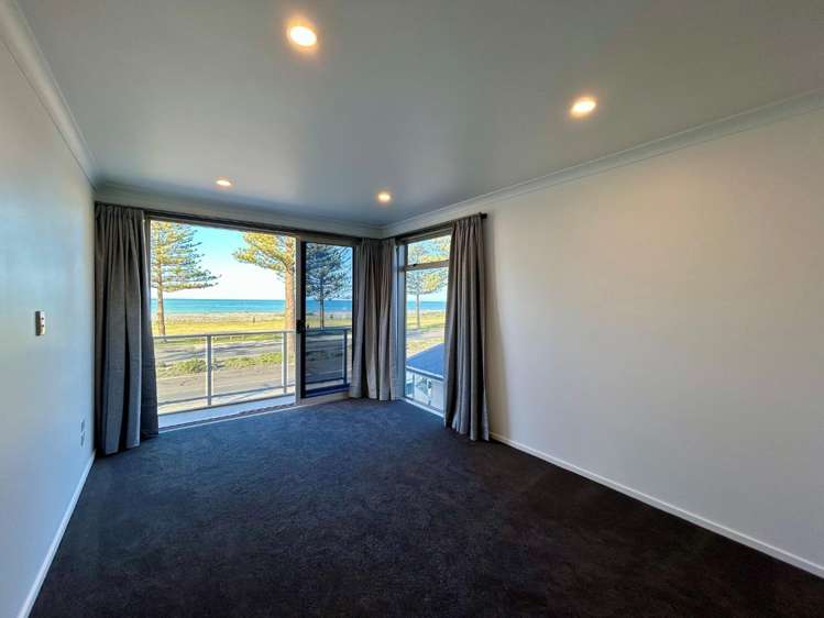 599b Marine Parade Napier South_5