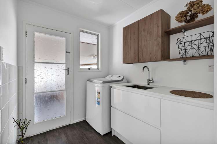 162 Brecon Road Stratford_13