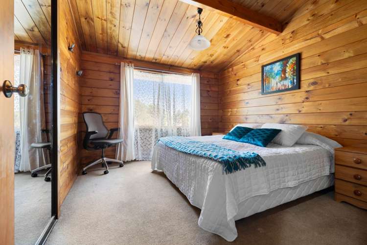 4 Spruce Place Totara Heights_16