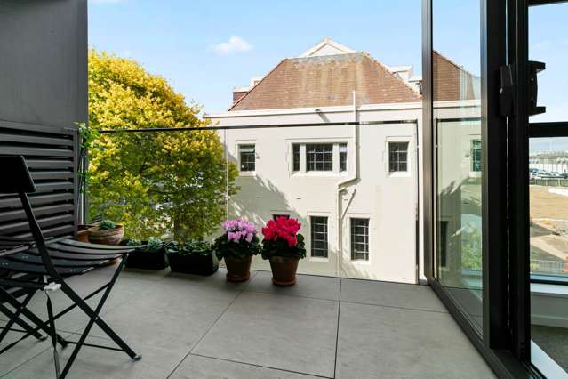 218/9 Madeira Lane Grafton_3