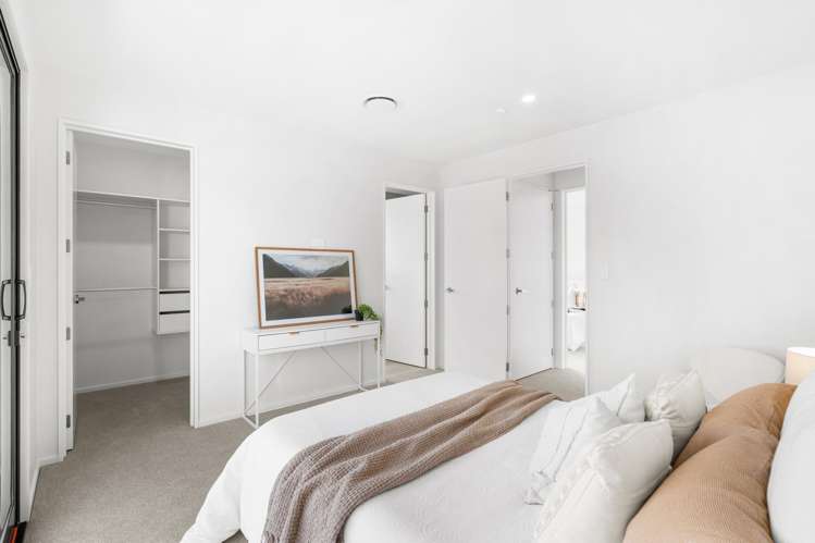 15 Samantha Lawry Road Wigram_13