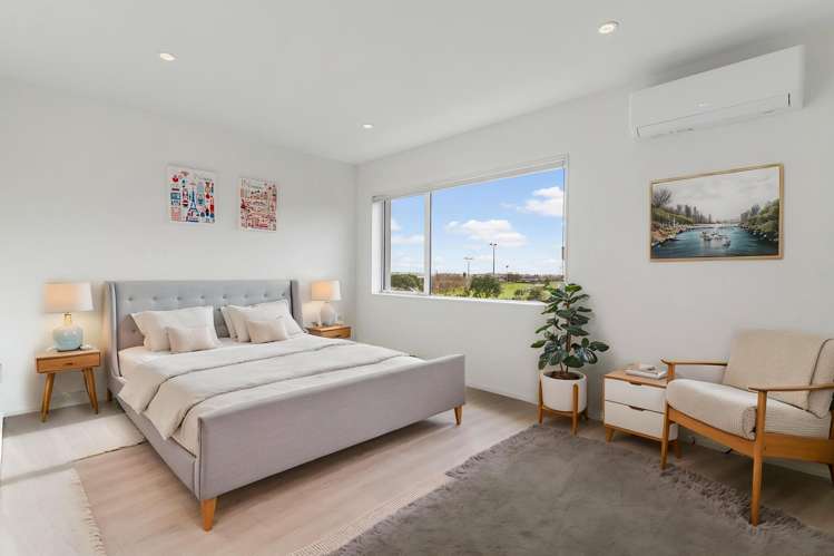 73 Bordeaux Parade Te Atatu South_11