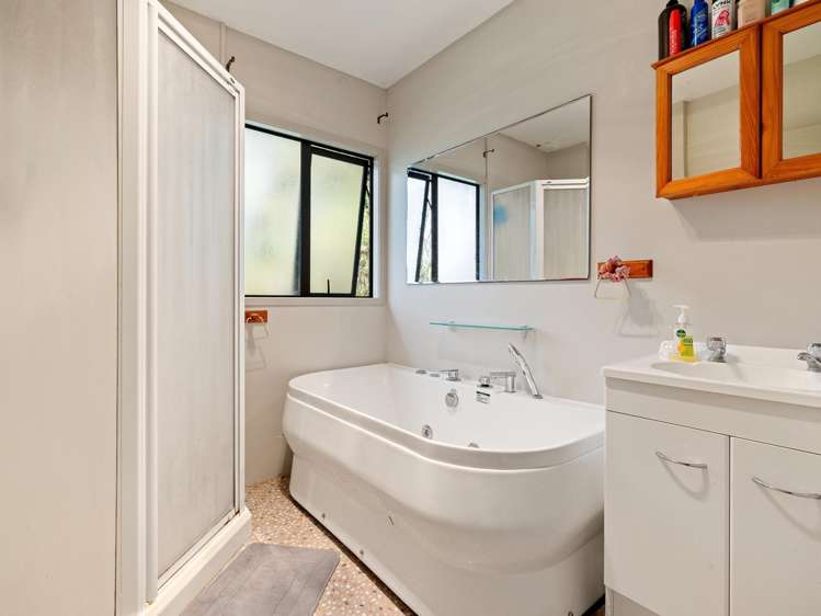 3a Sandleigh Road Hamilton Lake_13