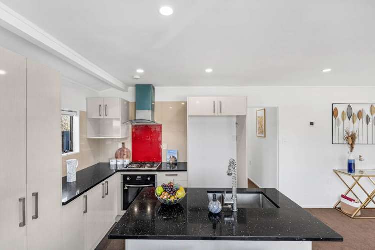 2/73 Russell Road Manurewa_9