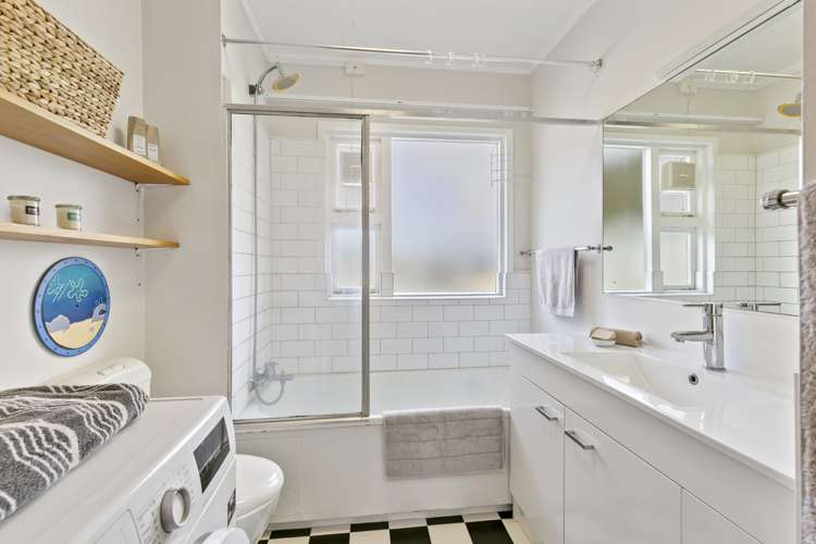 6/2 Scarborough Terrace Mount Victoria_7