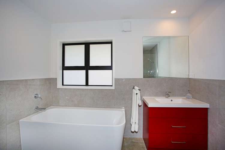 7 Ronald Avenue Glenbrook_14