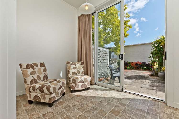 2/140 Calliope Road Stanley Point_7