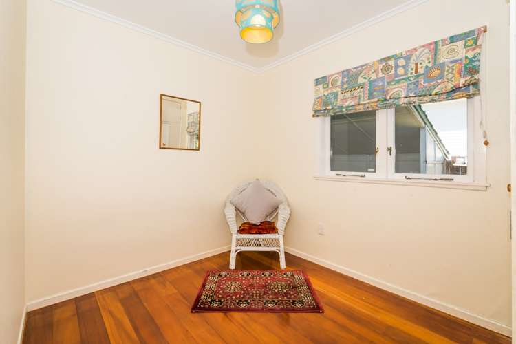 8 Fairclough Road Beach Haven_20