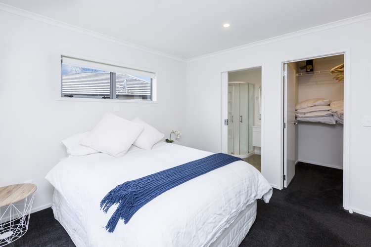 14 Passchendaele Grove Trentham_15